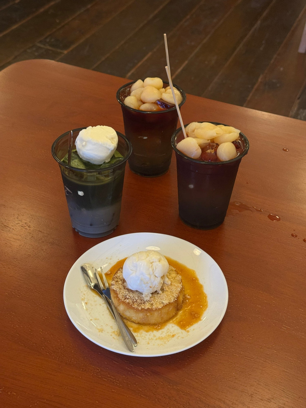 A First-Time Guide to Korean Winter Cafés: What to Order & Where to Go