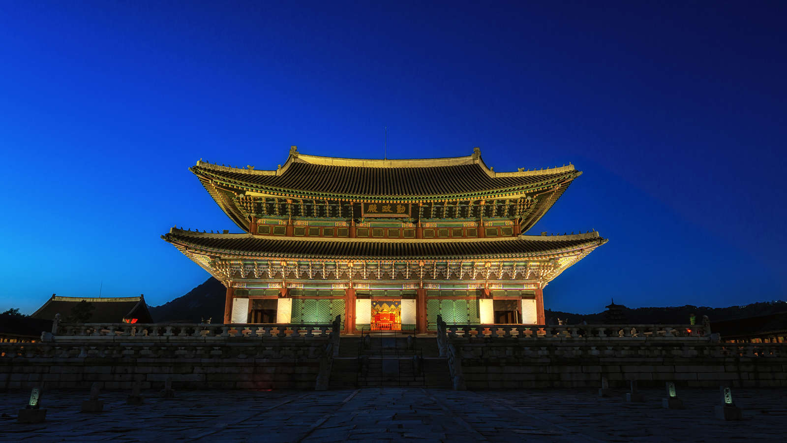 Seoul After Dark: Where to Go and What to Do at Night