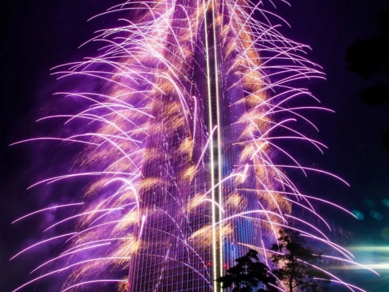 Lotte World New Year’s Eve Fireworks & Countdown | BEAUTIPIN