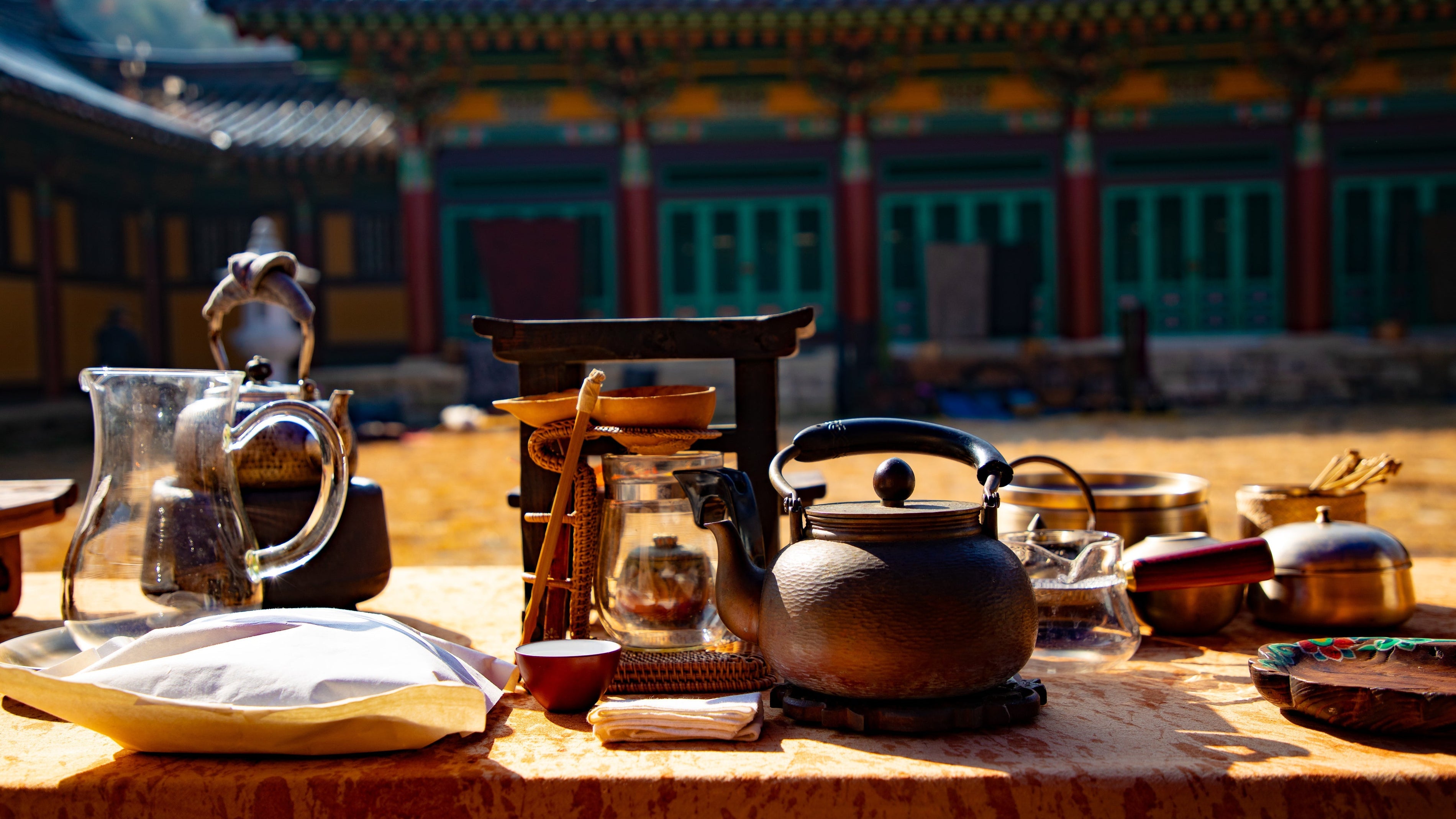 K-Tourism 2025: Why Travelers Spend Less but Experience More in Korea | BEAUTIPIN