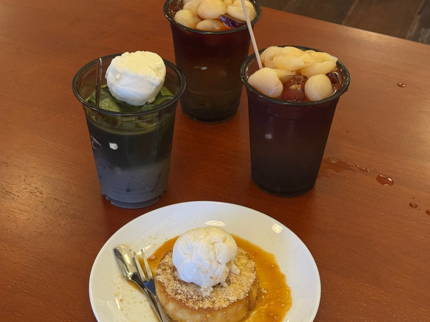 A First-Time Guide to Korean Winter Cafés: What to Order & Where to Go
